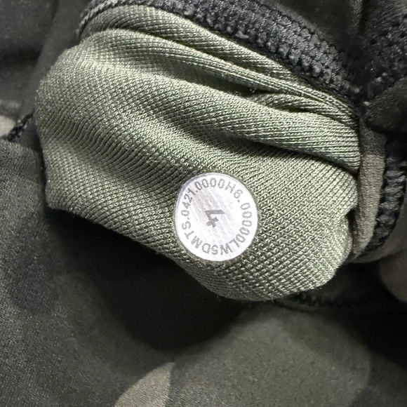 Lululemon Wunder Under High-Rise Camo Leggings Size 4 - Picture 7 of 9